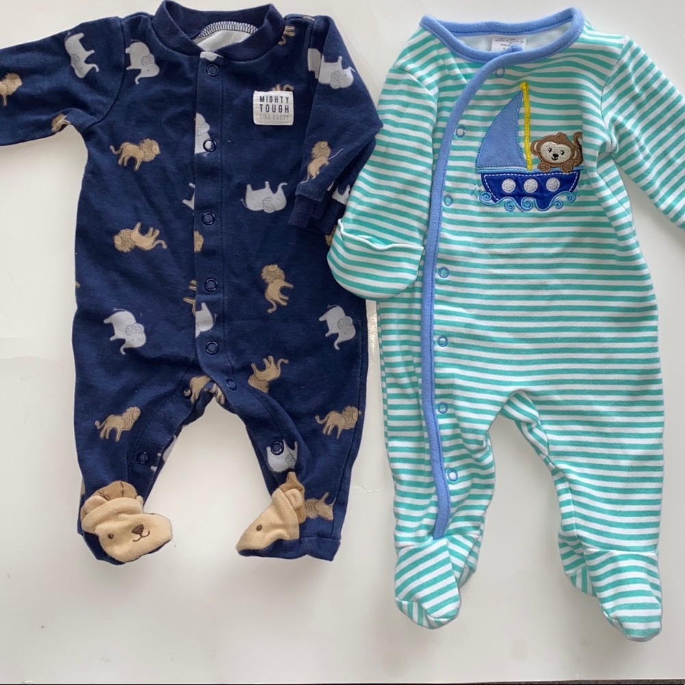 Lot of Newborn Sleepwear/ Swaddleme